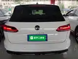 صورة 6 - Volkswagen Touareg
