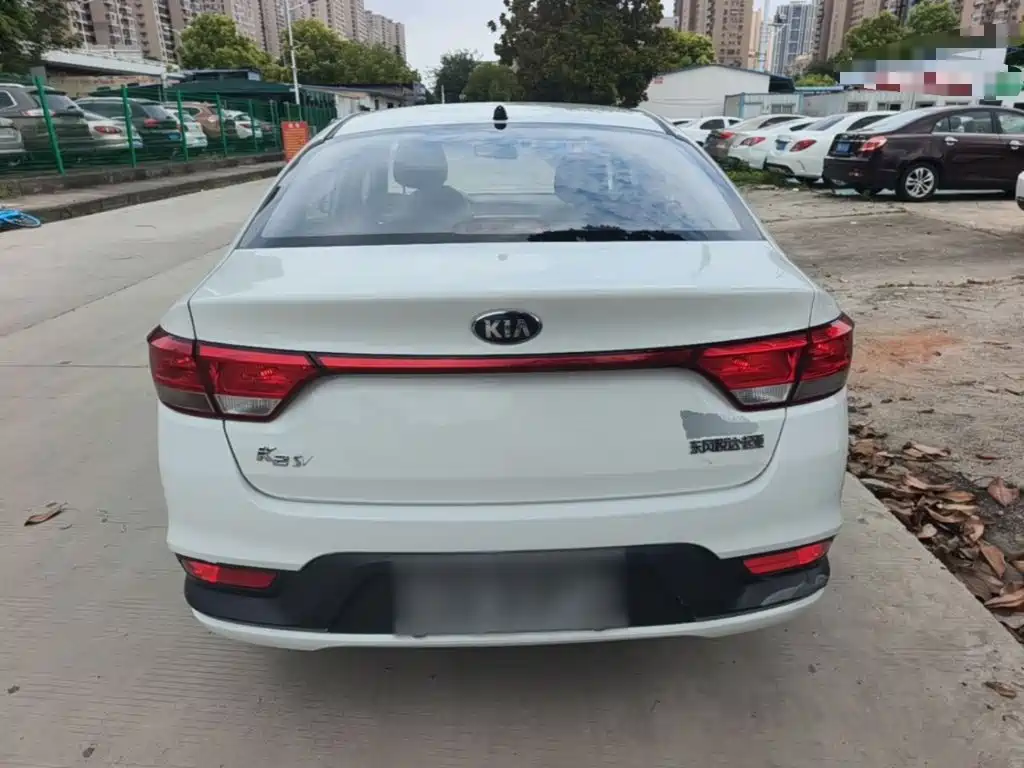 Kia K2 2018 2017 Sedan 1.4L AT GLS