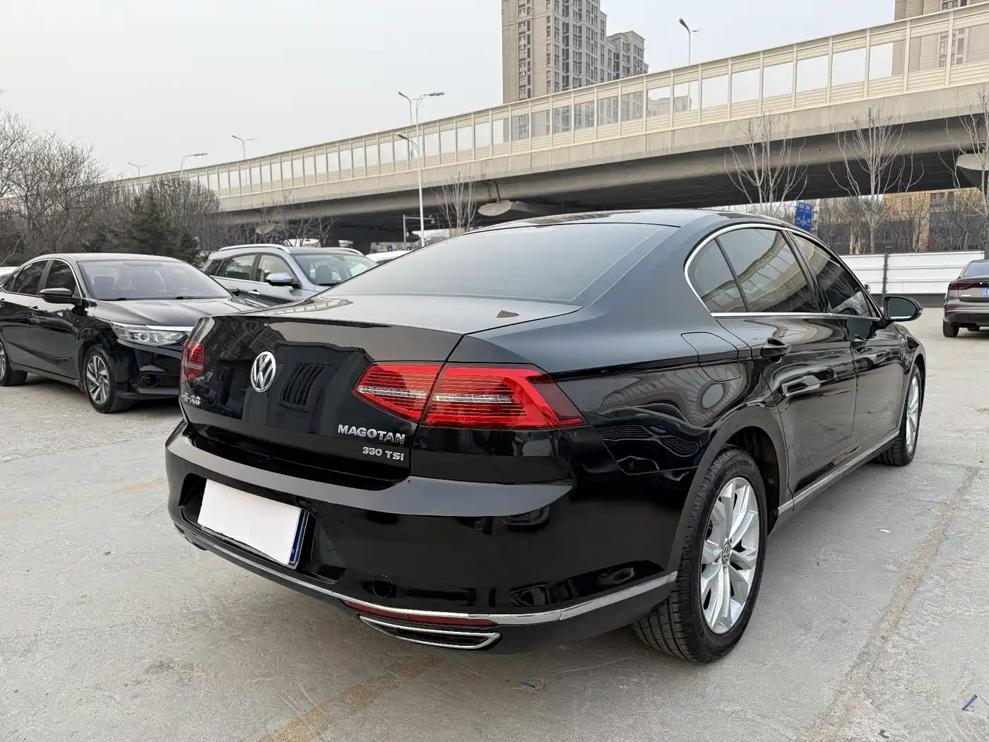 Volkswagen Magotan 2017 330TSI DSG Leading фото 9