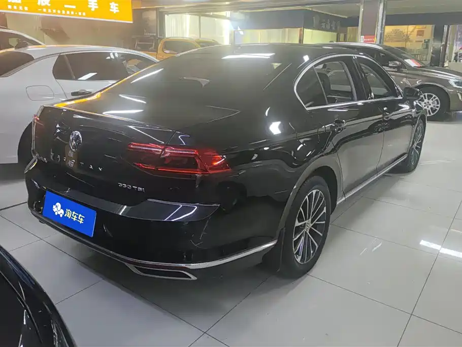 Volkswagen Magotan 2020 330TSI DSG Luxury фото 3