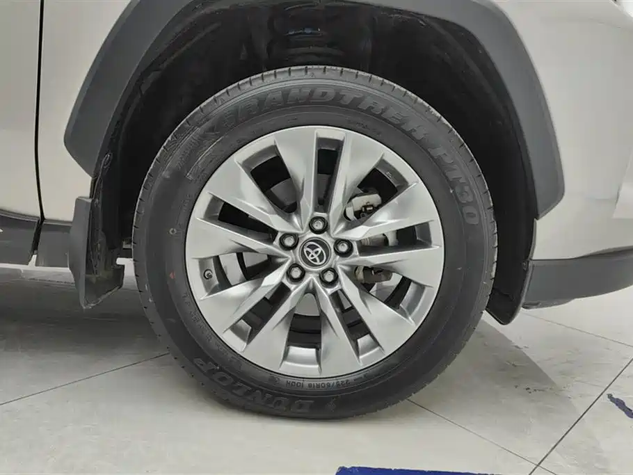 Toyota Wildlander 2022 2.0L CVT AWD Luxury PLUS Edition фото 6