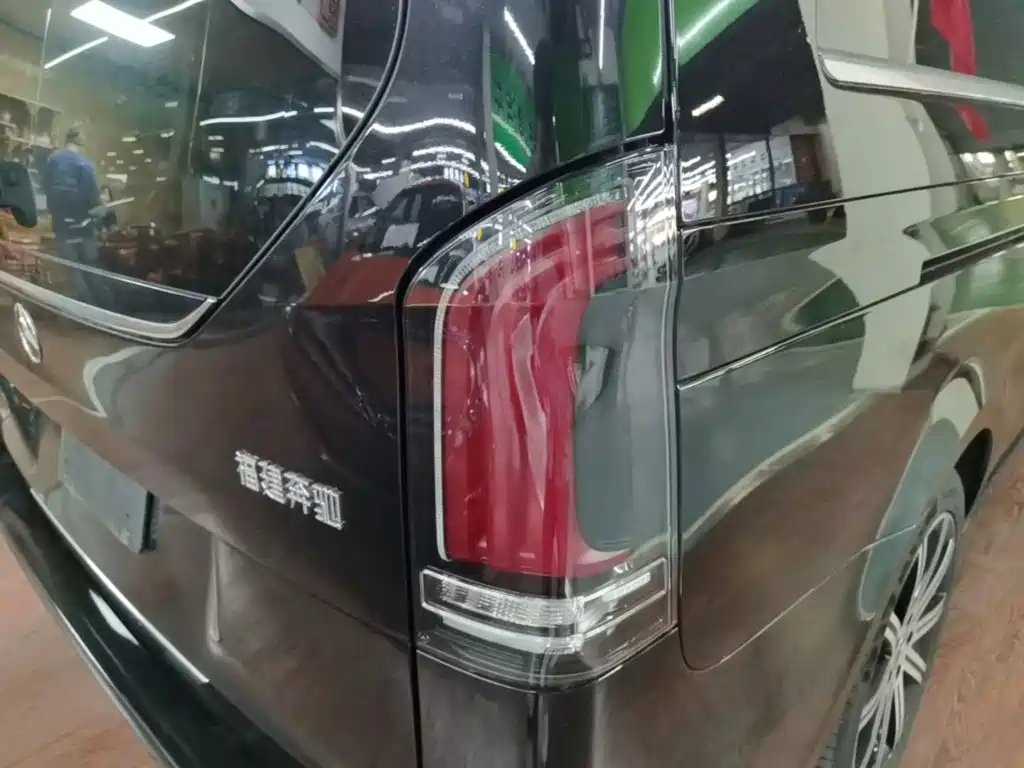 Mercedes-Benz V-Class 2025 2024 V 300 L Long Wheelbase Premium