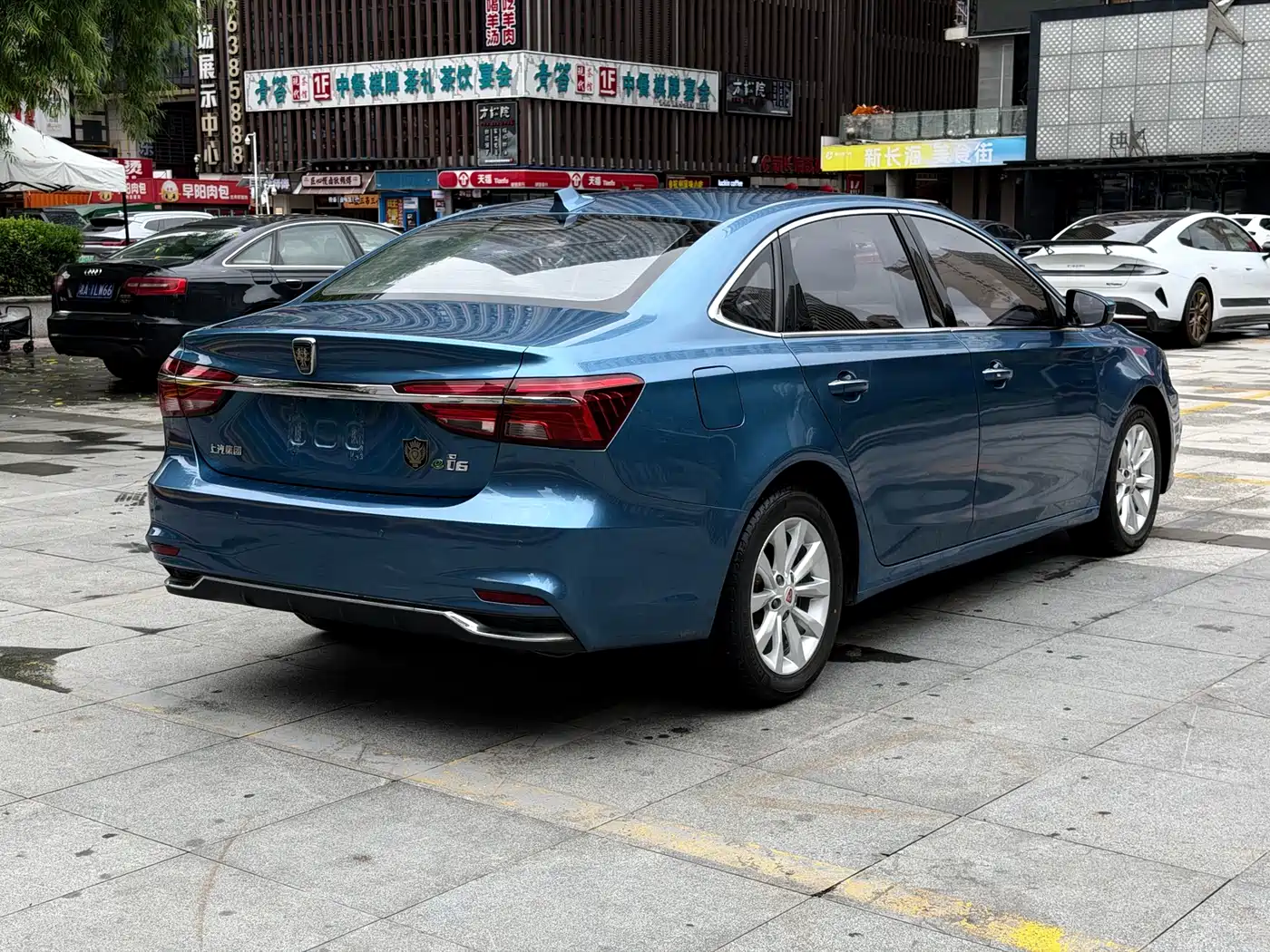Roewe i6 New Energy 2018 2017 45T Hybrid Connected Smart Enjoyment Edition