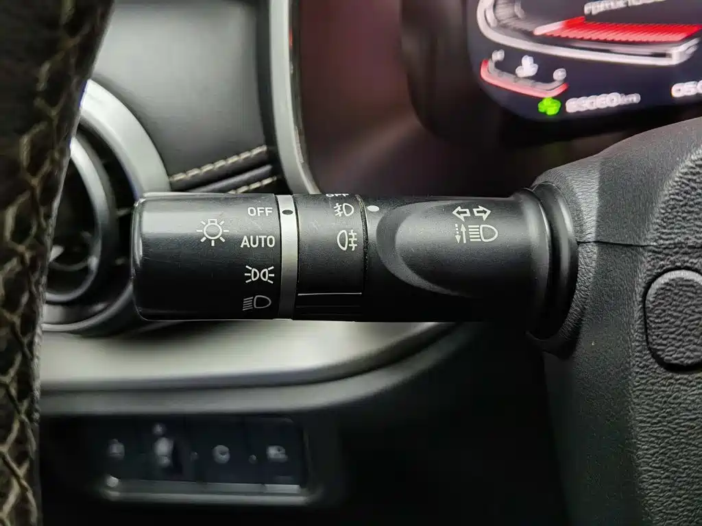 WEY VV6 2020 2020 2.0T 2WD Smart Protection+