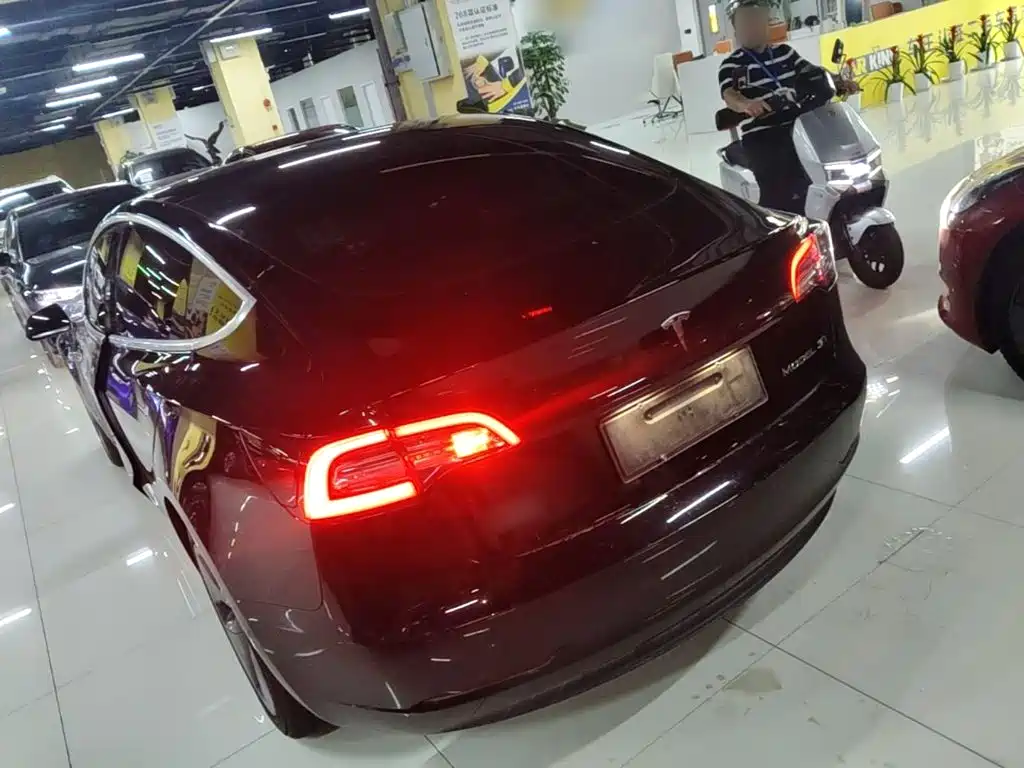 Tesla Model 3 2020 2020 Facelift Standard Range RWD Upgrade