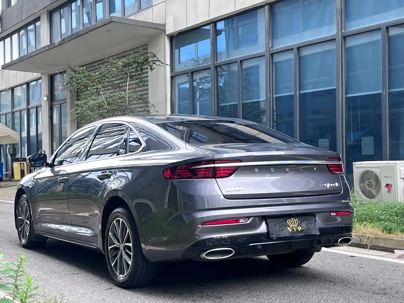 Фото 6 - Geely Preface