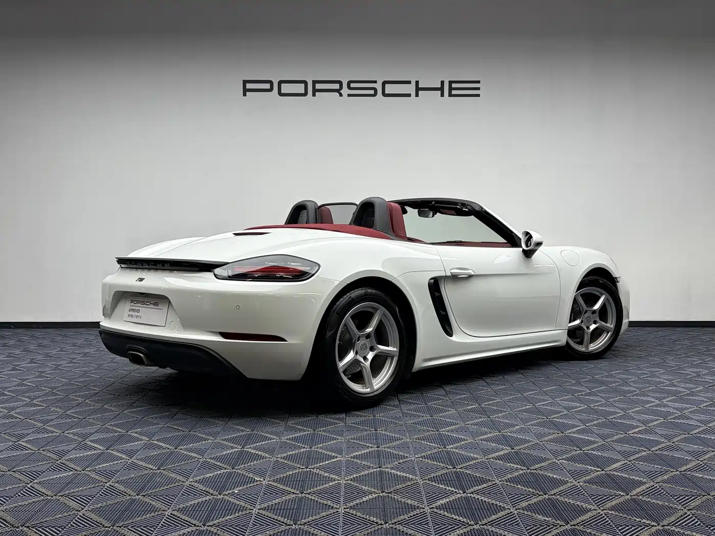 Porsche 718 2022 Boxster 2.0T фото 2