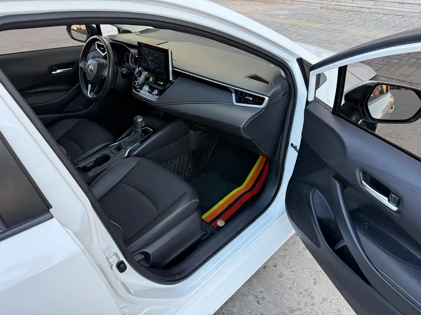 Toyota Corolla 2021 1.2T S-CVT Luxury Edition фото 7