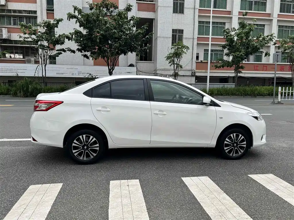 Toyota Vios 2016 1.5L Automatic Zhi Zhen Xing Yao Edition фото 7