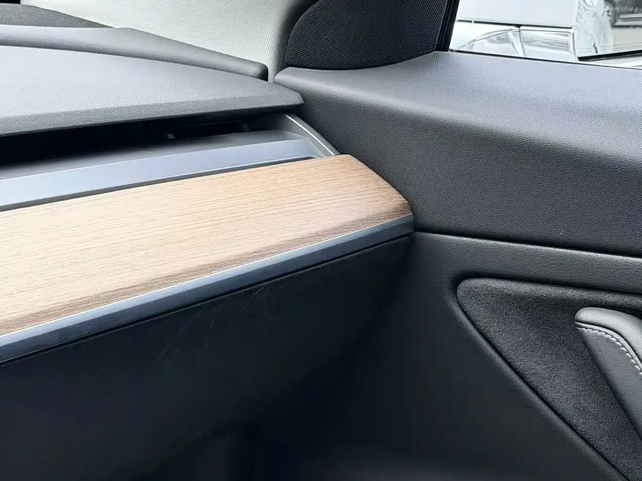 Tesla Model 3 (Import) 2019 Long Range All-Wheel Drive Edition фото 10