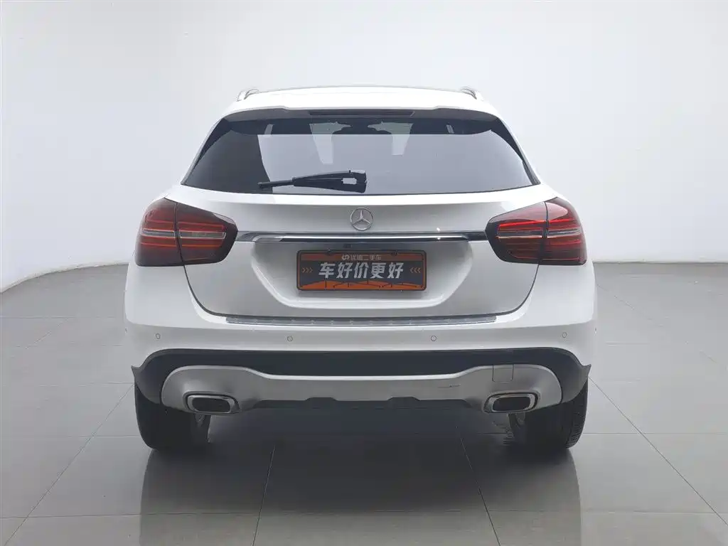 Mercedes-Benz GLA 2017 GLA 200 Dynamic фото 4