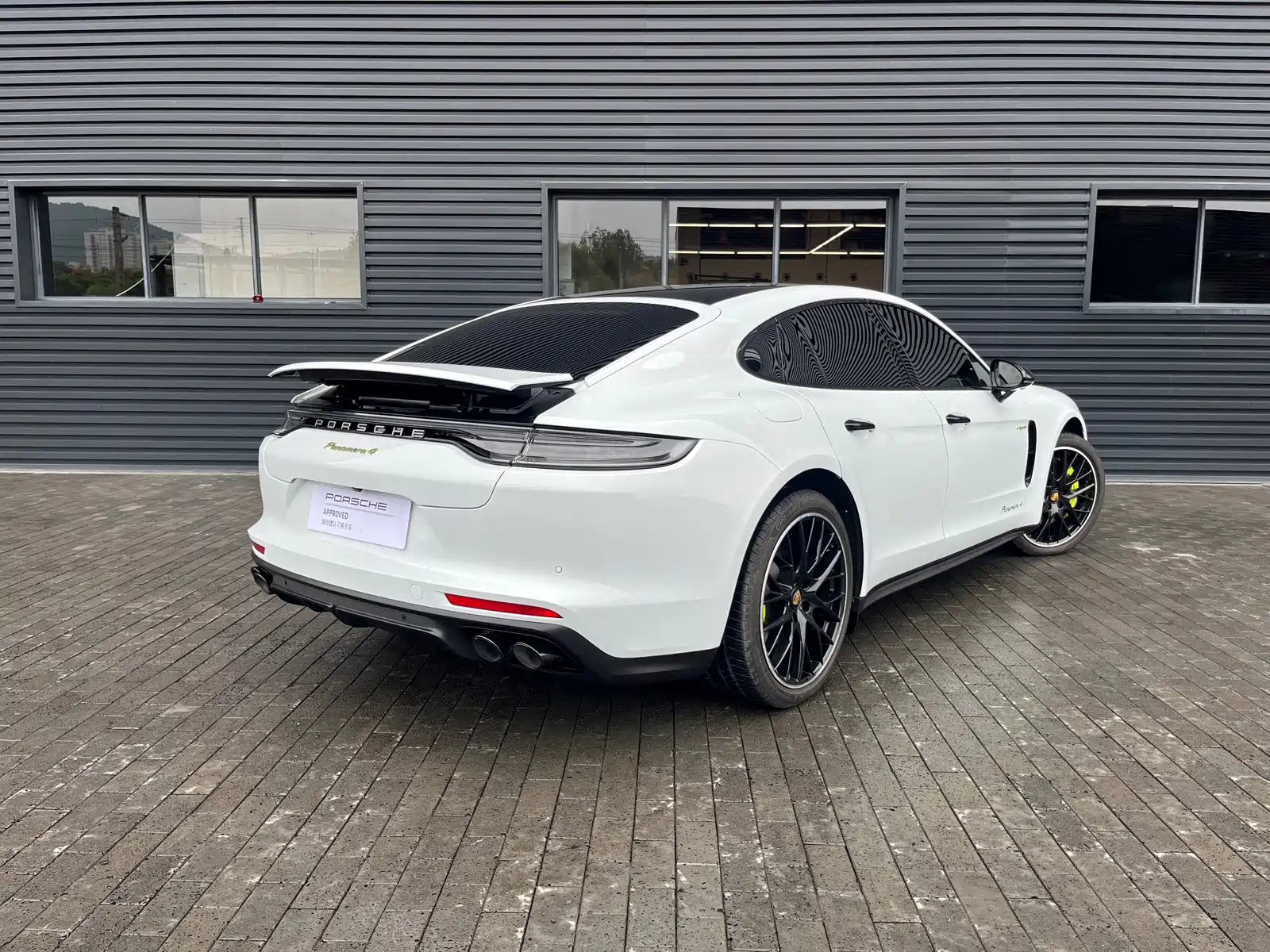 صورة 4 - Porsche Panamera New Energy