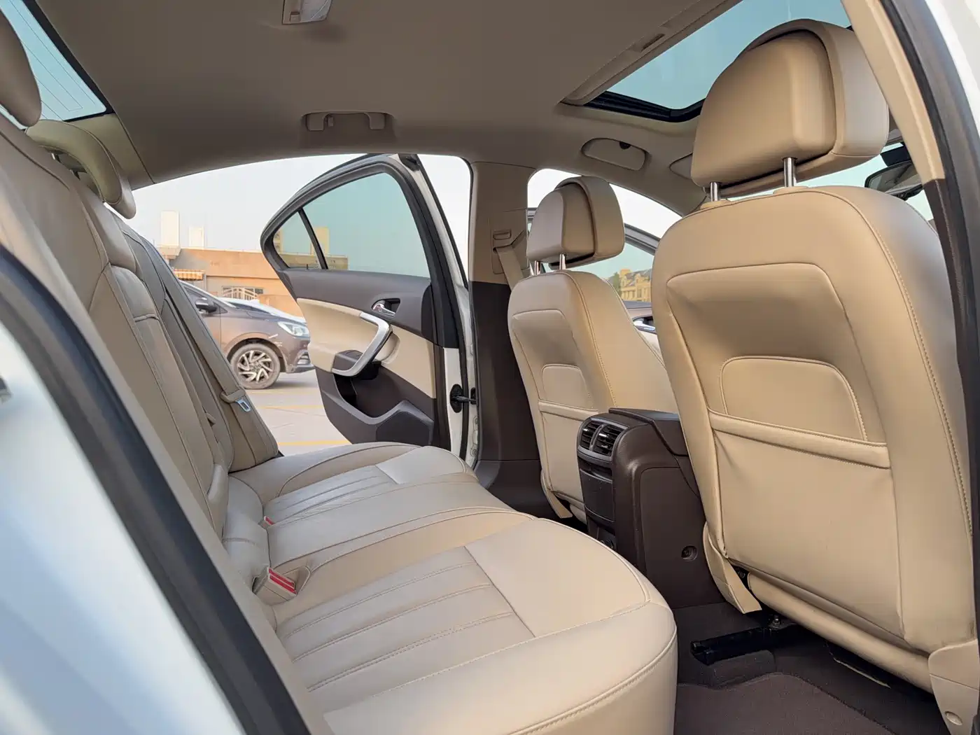 Buick Regal 2012 Model 2.0L Luxury фото 13