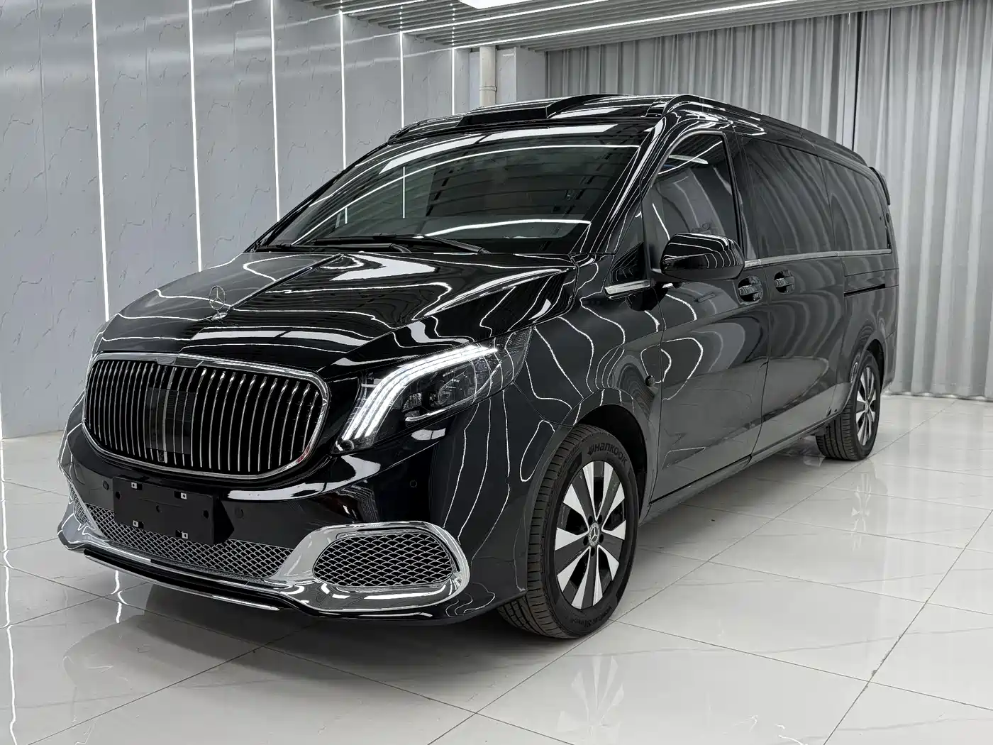 Mercedes-Benz Vito 2023 2.0T Business 7-Seater