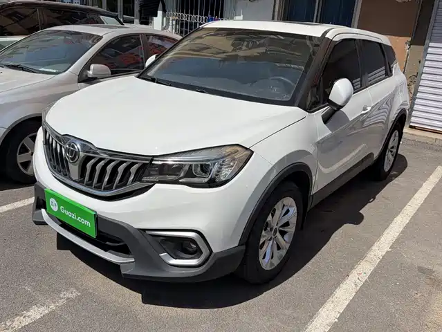 Zhonghua Zhonghua V3 2017 1.5L Automatic Smart