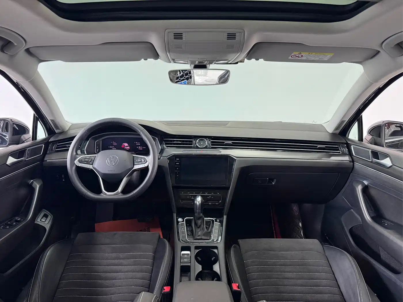 Volkswagen Magotan 2021 330TSI DSG 30th Anniversary Edition фото 5