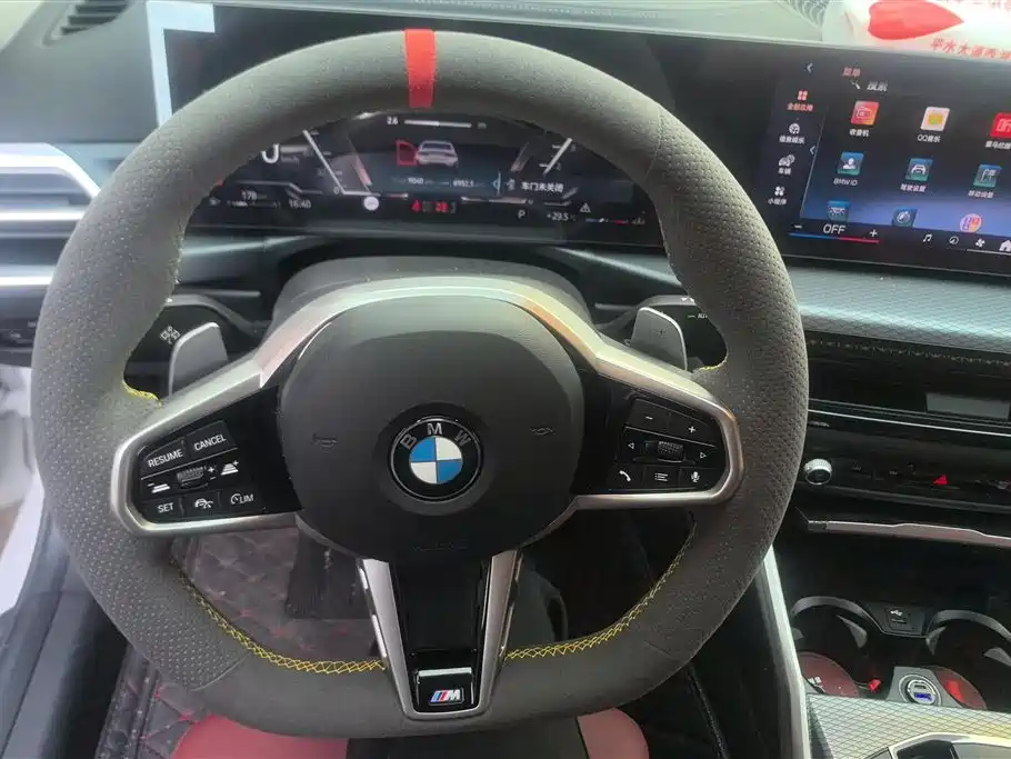 BMW 3 Series 2025 330i M Sport Night Edition фото 15