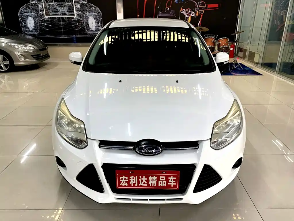 Фото 1 - Ford Focus