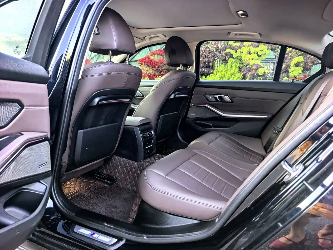 BMW 3 Series 2021 330Li xDrive M Sport Night Edition фото 5