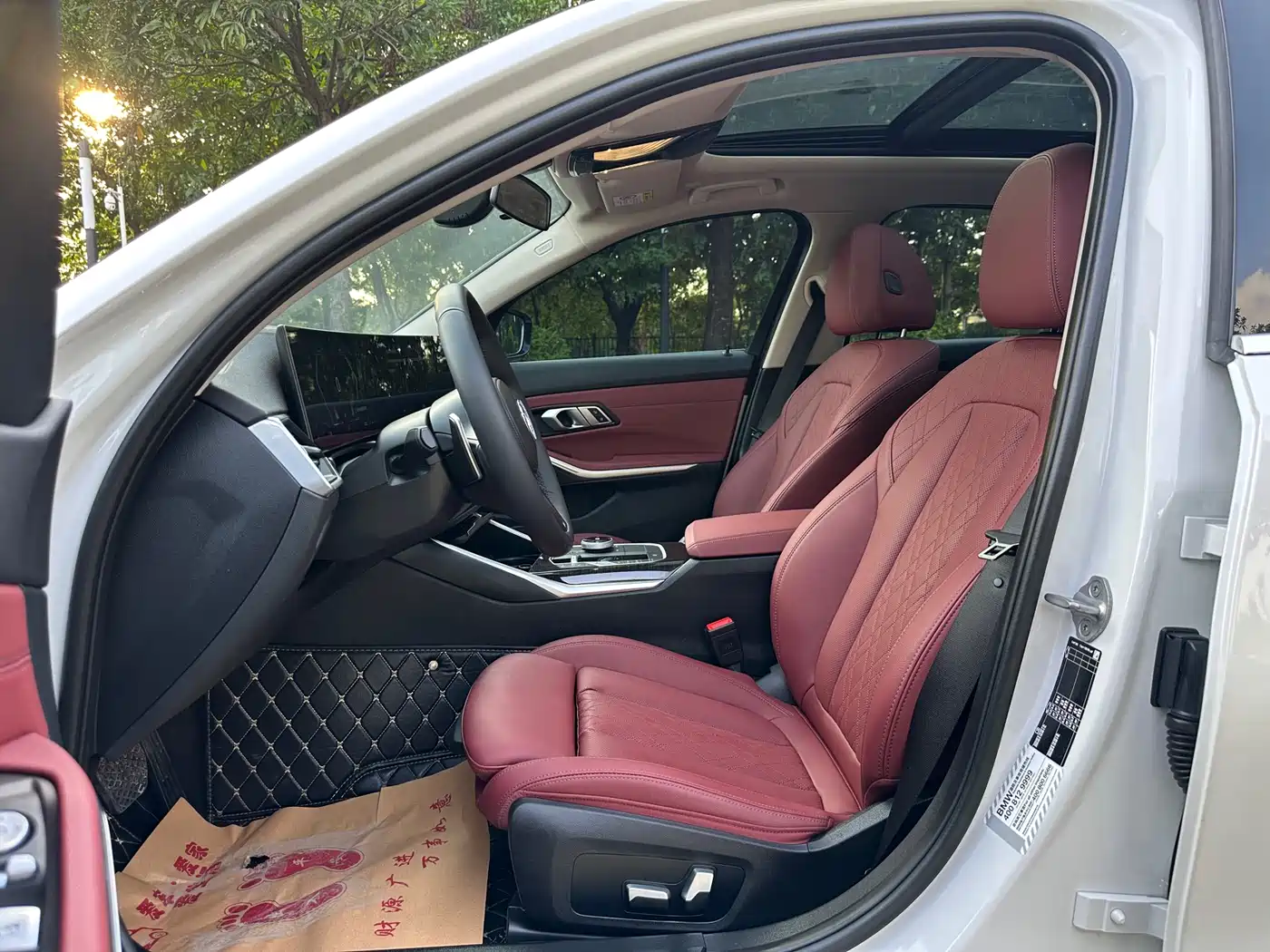 BMW 3 Series 2023 325Li M Sport Package фото 8