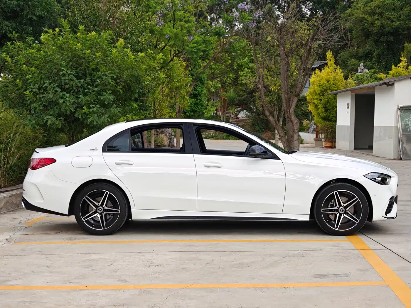 Mercedes-Benz C-Class 2024 Facelift C 260 L Moonlight Sport фото 8