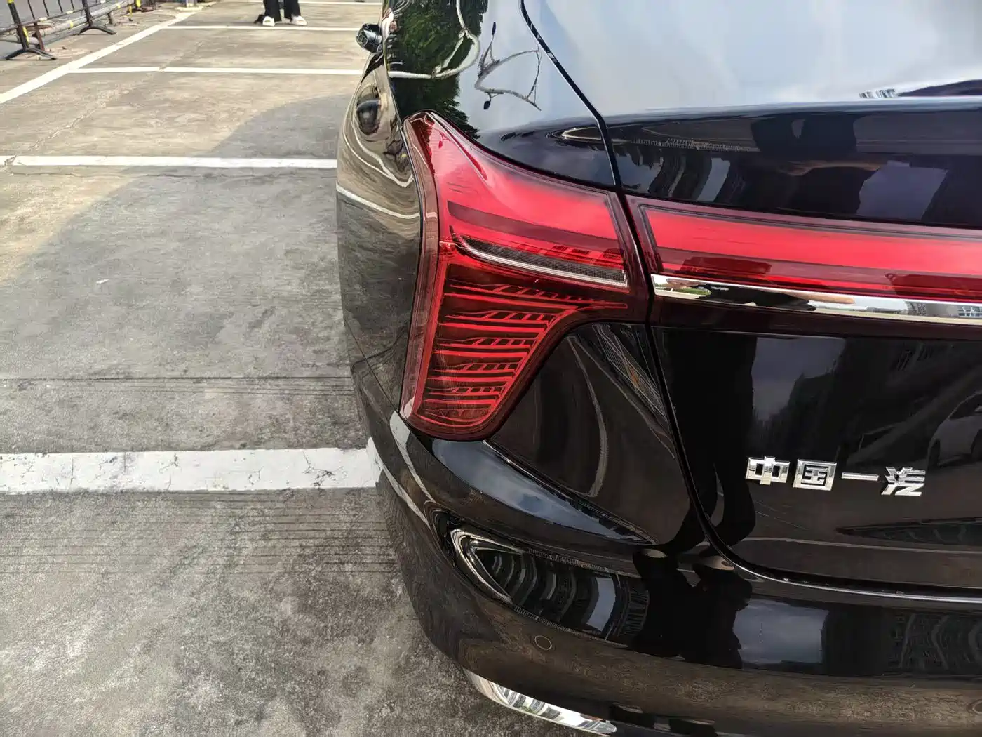 Hongqi H5 2024 2.0T Automatic Smart Connect Flag Smooth Edition фото 4