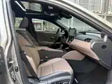 Фото 17 - Lexus ES