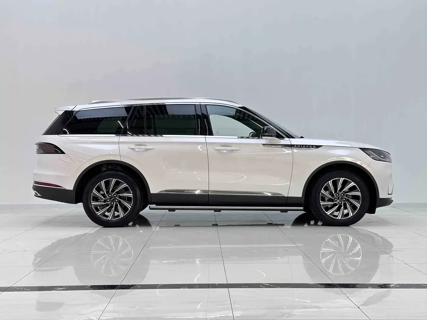 Lincoln Aviator 2025 2024 3.0T V6 AWD Elegance Edition 6-Seater