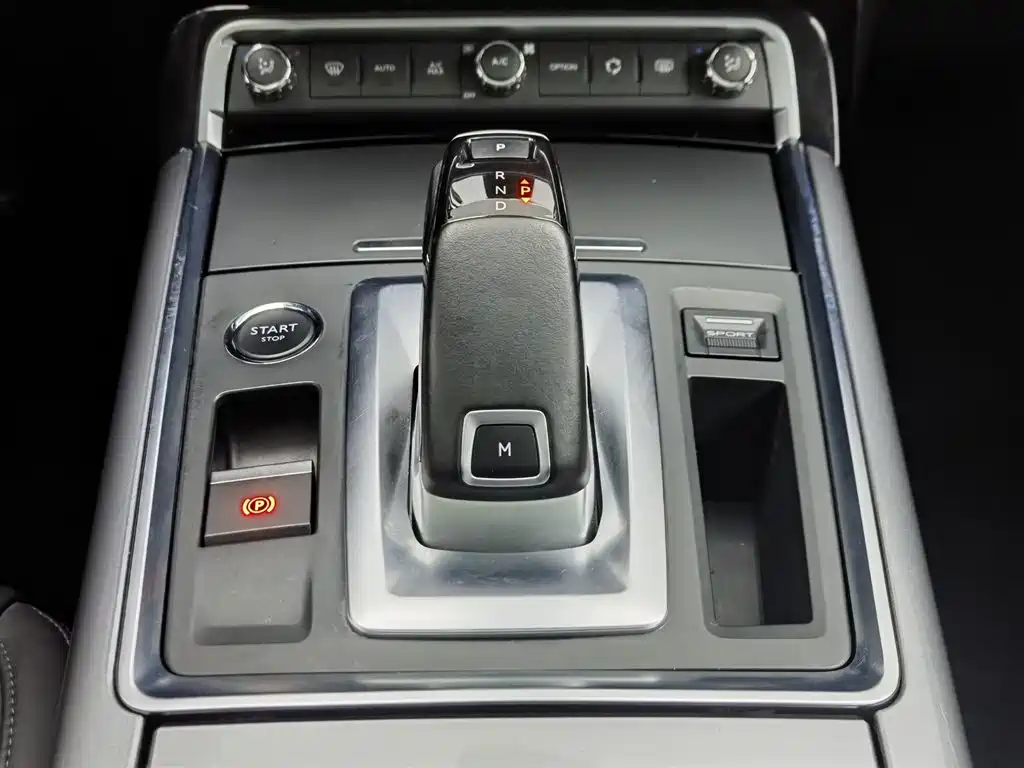 Citroën C6 2021 400THP Comfort Version фото 13