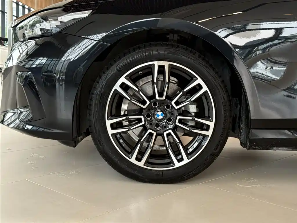 BMW 5 Series 2026 2026 525Li M Sport Package