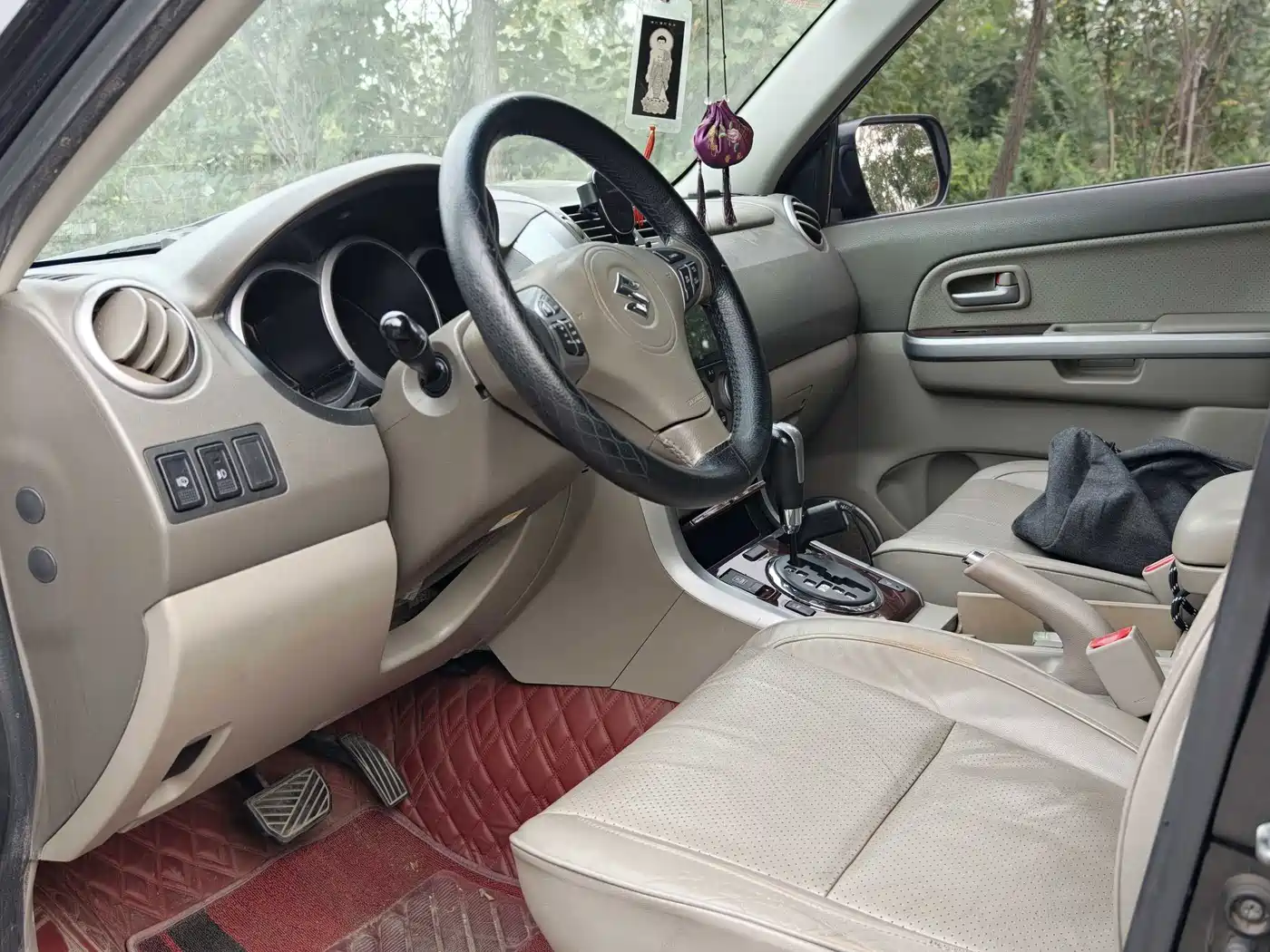 Suzuki Grand Vitara 2011 2012 2.4L AT Premium Navigation 5-Door