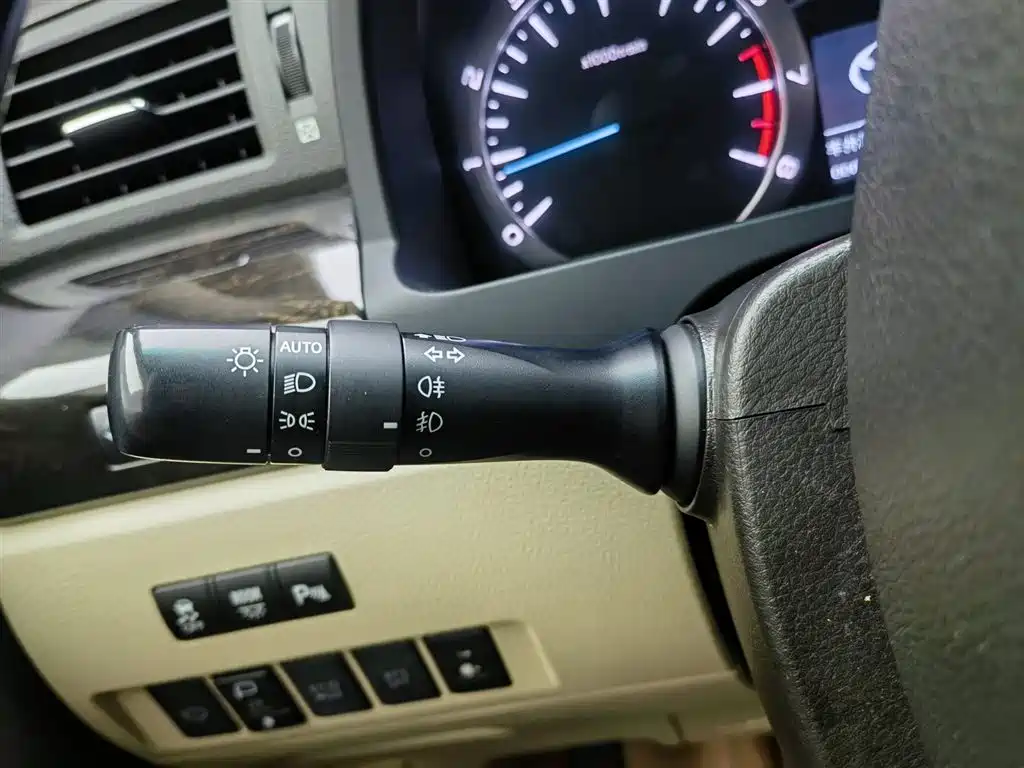 Toyota Alphard 2012 3.5L Luxury Edition фото 21