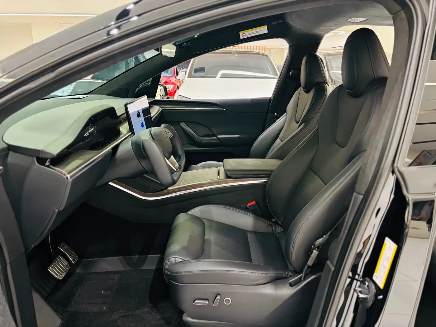 Фото 12 - Tesla Model X