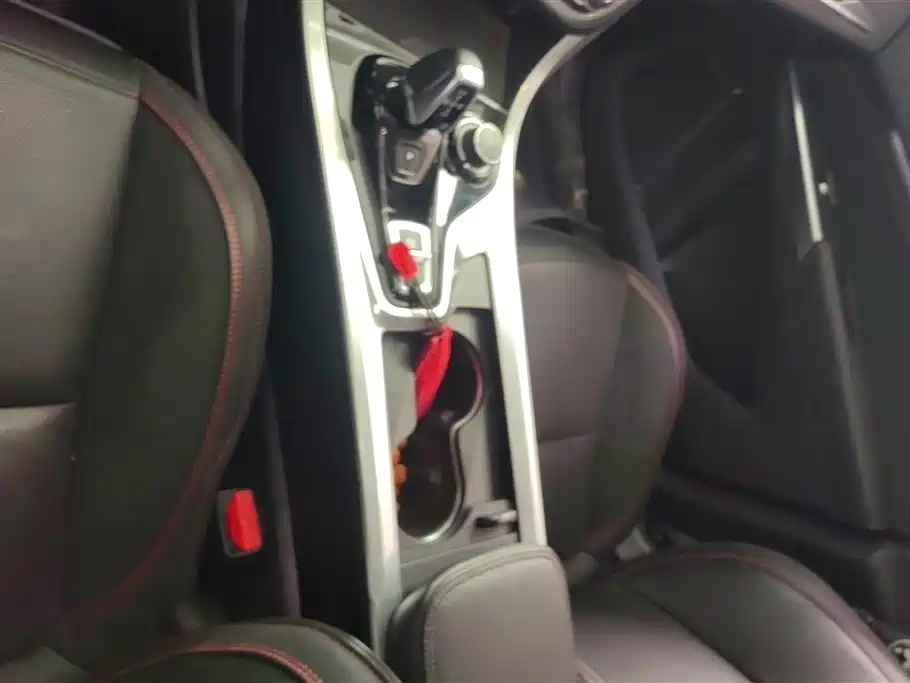 Lynk & Co 01 2017 2.0T AWD Pro фото 16