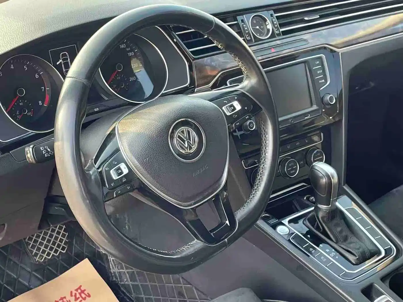 Volkswagen Magotan 2017 330TSI DSG Luxury фото 4