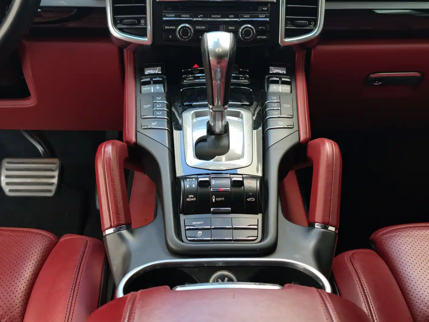 Porsche Cayenne 2014 Cayenne Platinum Edition 3.0T фото 22