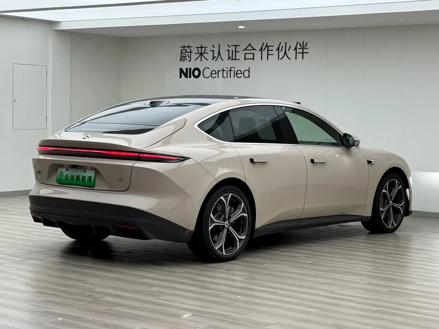 NIO NIO ET5