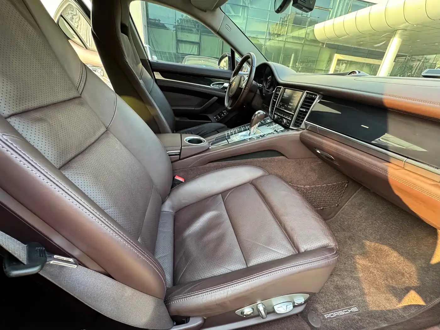 Porsche Panamera 2014 Panamera 4 3.0T фото 17
