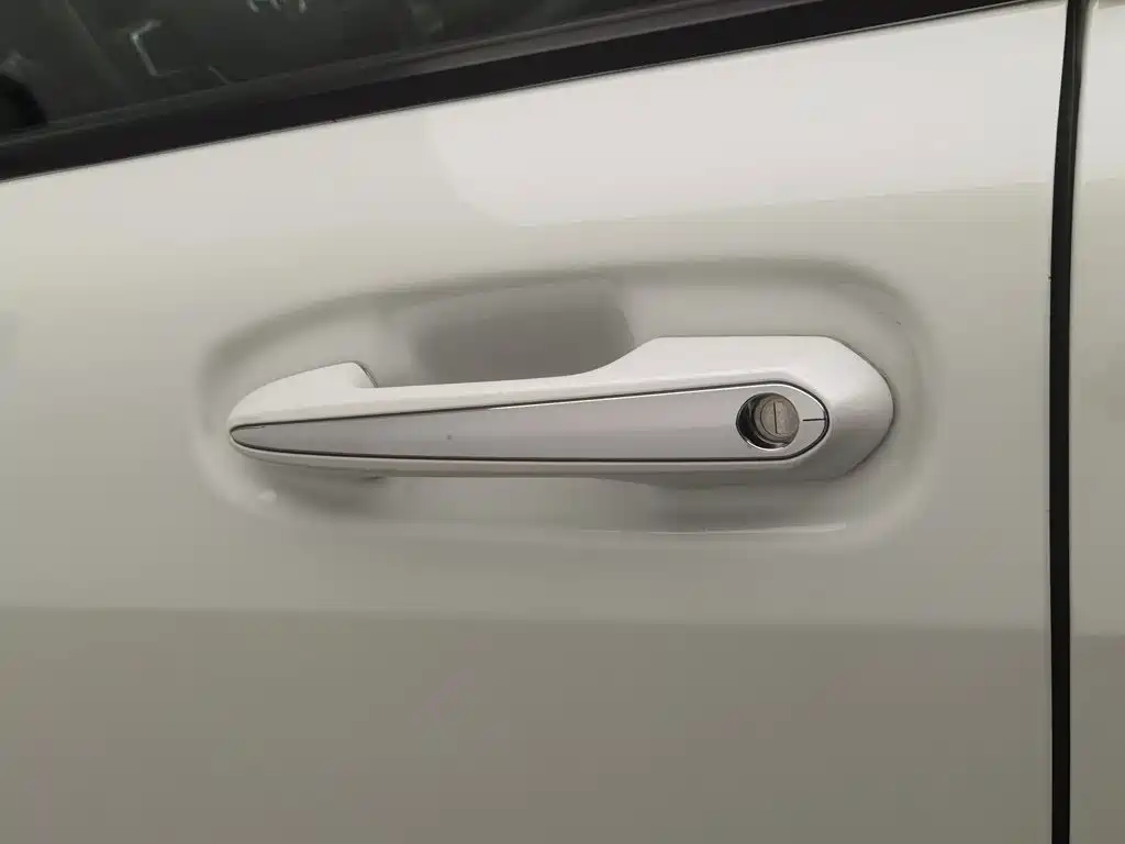 Photo 18 - Toyota Sienna