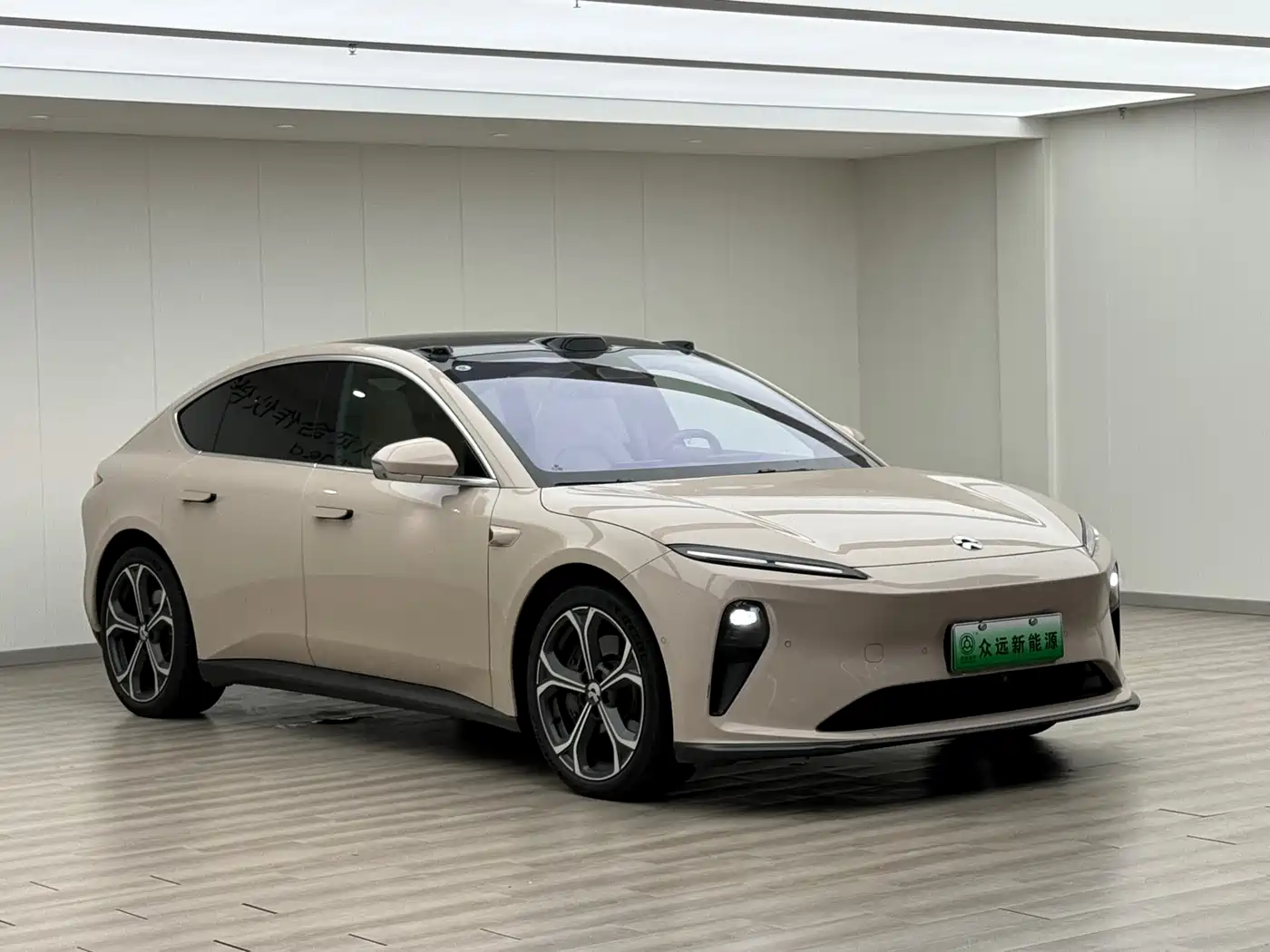 NIO NIO ET5