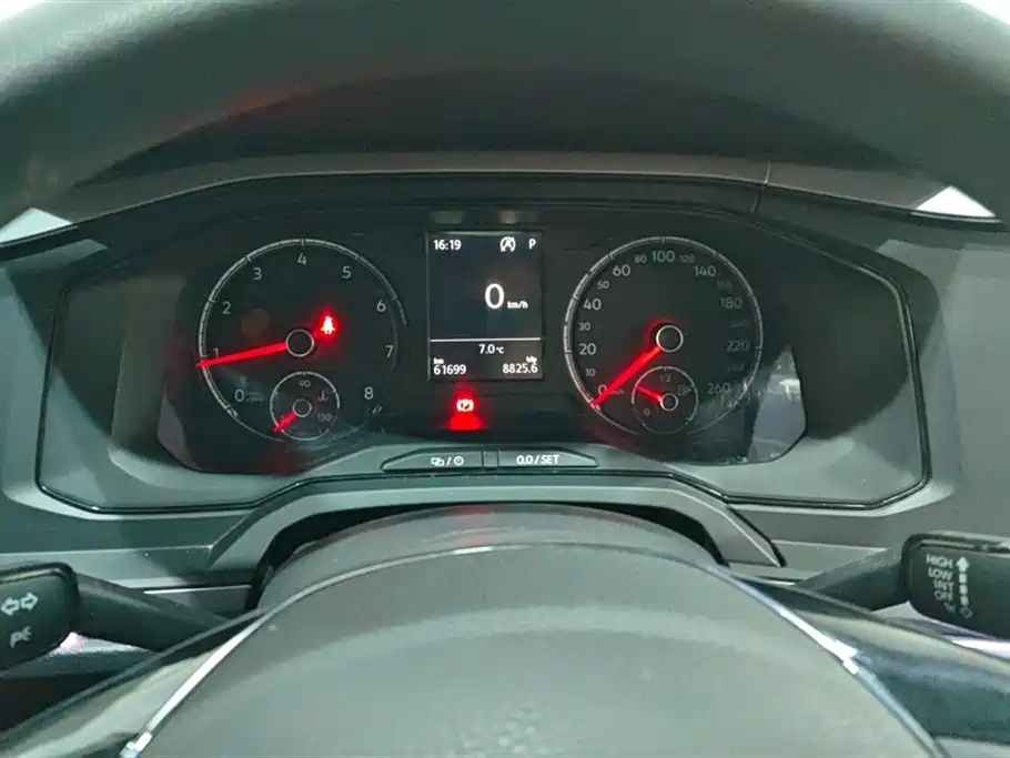 Volkswagen Polo 2021 Plus 1.5L Automatic Panorama Enjoyment Edition фото 14