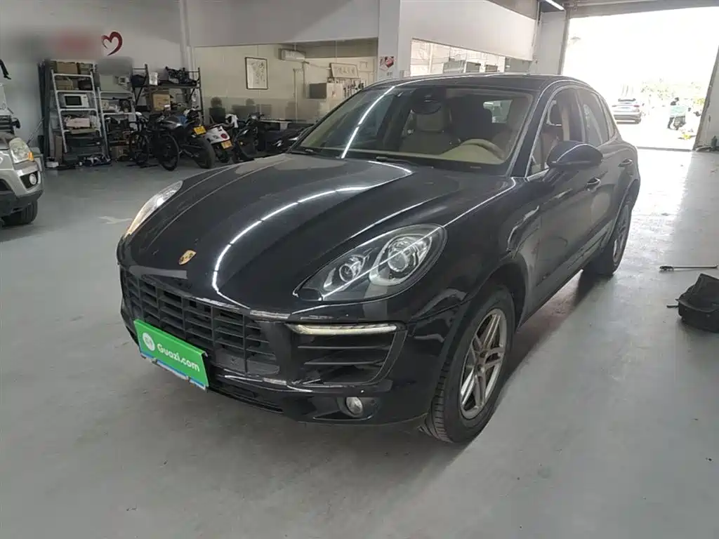 Porsche Macan 2017 Macan 2.0T фото 2