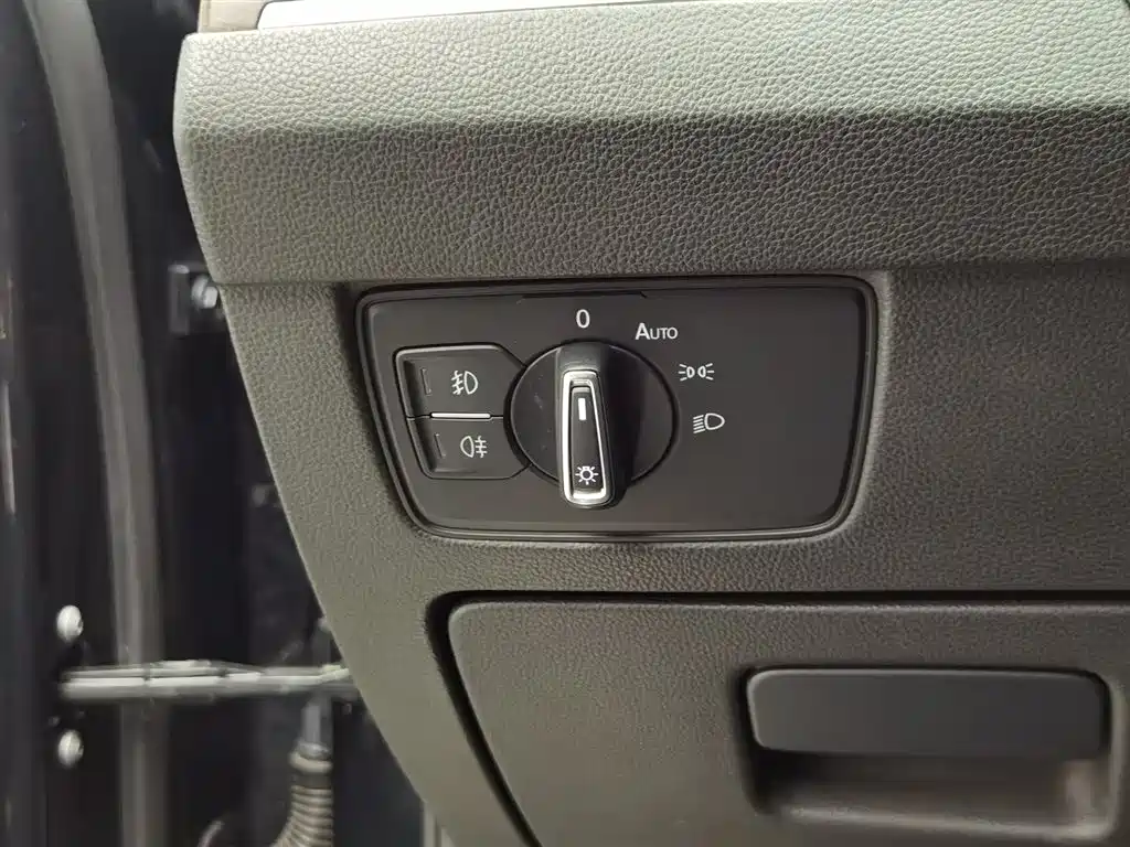Volkswagen Magotan 2019 330TSI DSG Luxury China V фото 21