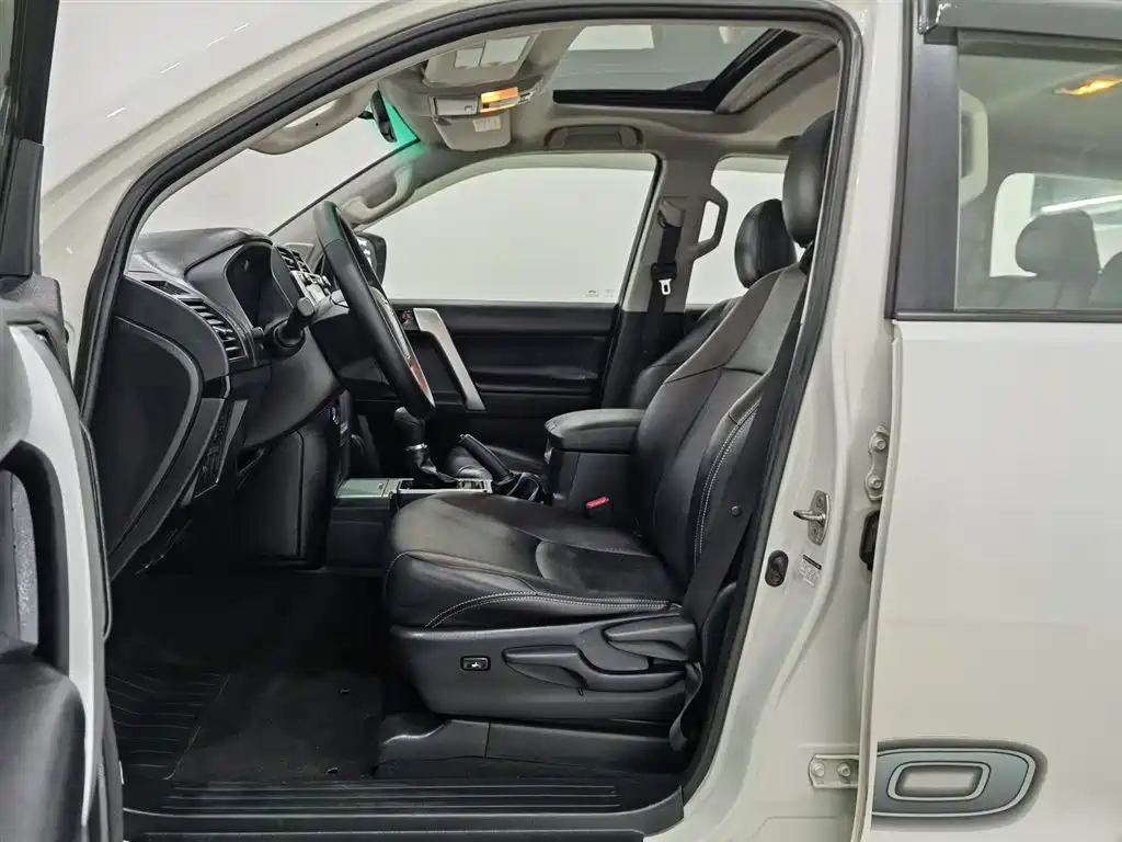Toyota Prado 2018 3.5L Auto SX фото 10