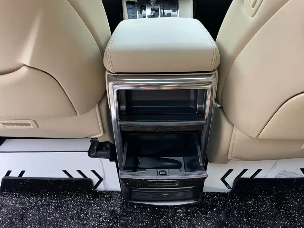 Toyota Vellfire 2021 2021 Crown Hybrid 2.5L HV Supreme Edition