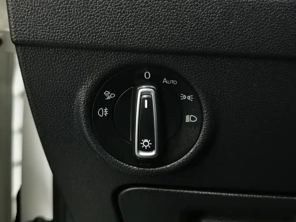 Volkswagen Tiguan L 2022 330TSI Automatic 2WD Comfort Edition фото 21