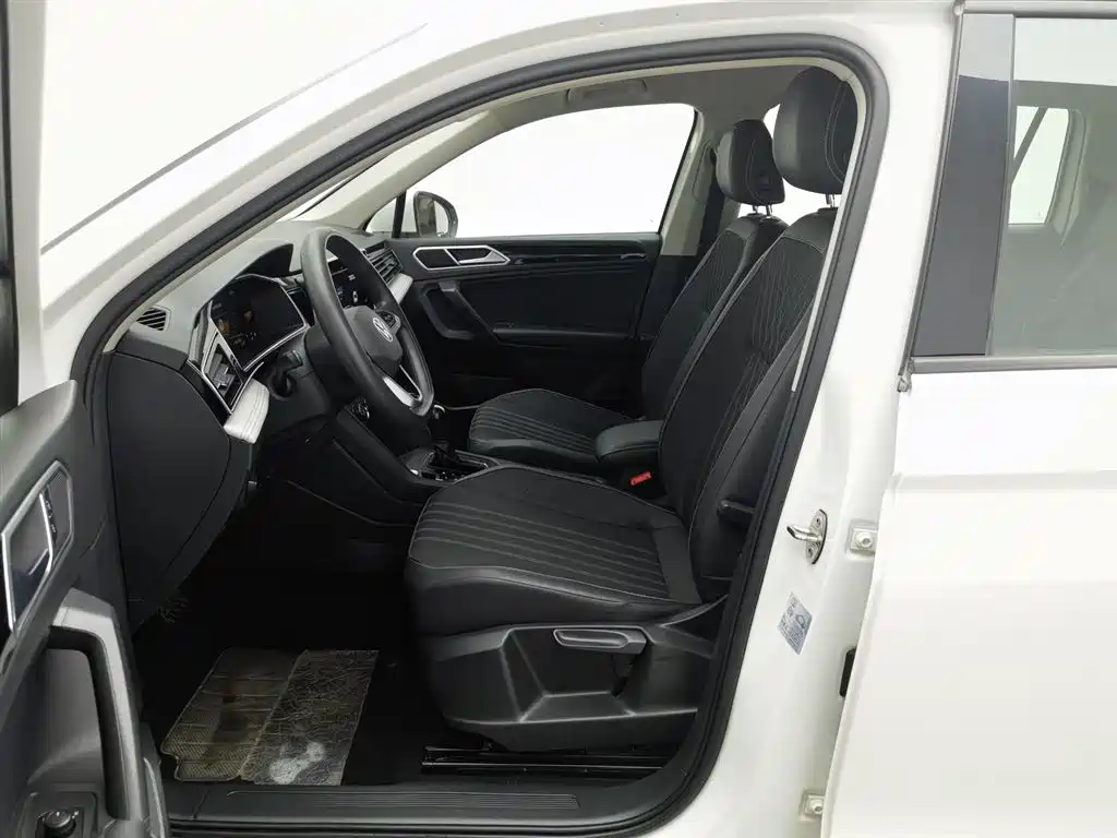 Volkswagen Tiguan L 2022 330TSI Automatic 2WD Comfort Edition фото 10