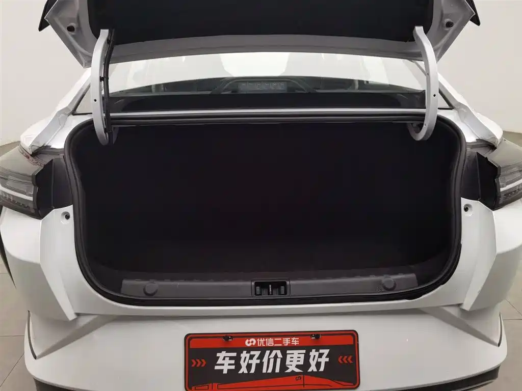 DONGFENG YI HYUN