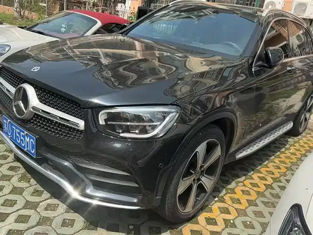 MERCEDES-BENZ GLC