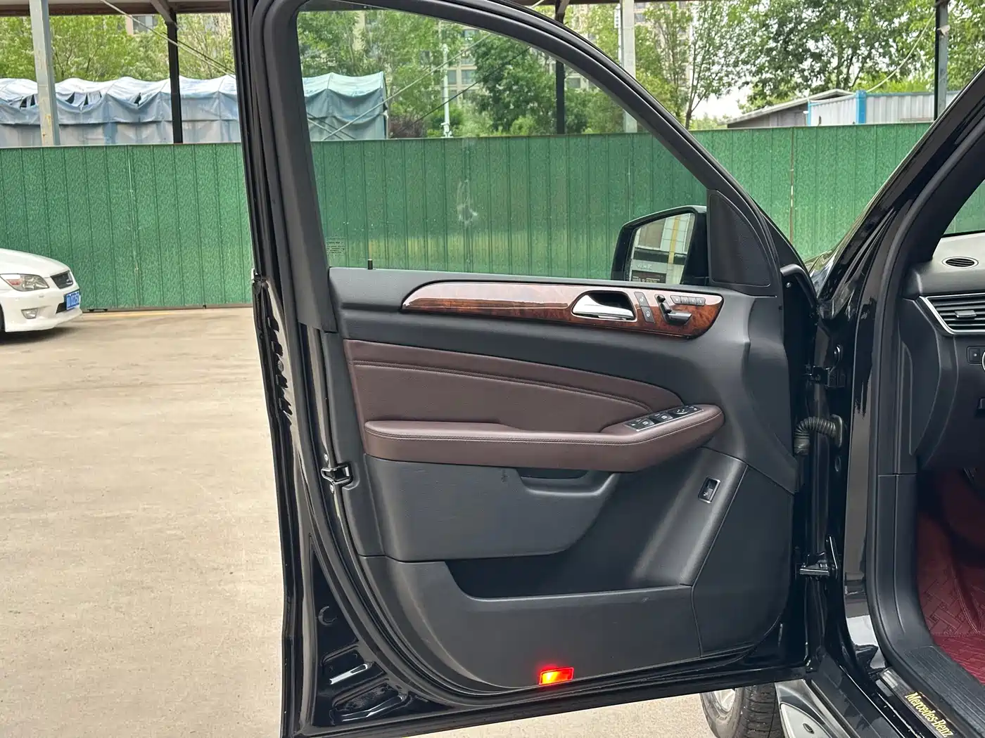 Mercedes-Benz M-Class 2012 Model ML 350 Luxury фото 20